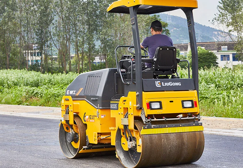 Rodillo compactador LiuGong 6032E — vista 1 del equipo