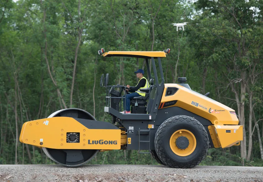 Rodillo compactador LiuGong 6611E — vista 1 del equipo
